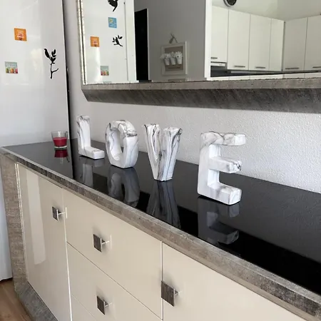 St Cyprien Moderne Et Lumineux Rez De Jardin Apartman Saint-Cyprien