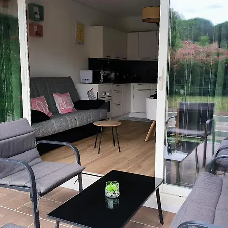 St Cyprien Moderne Et Lumineux Rez De Jardin Apartman
